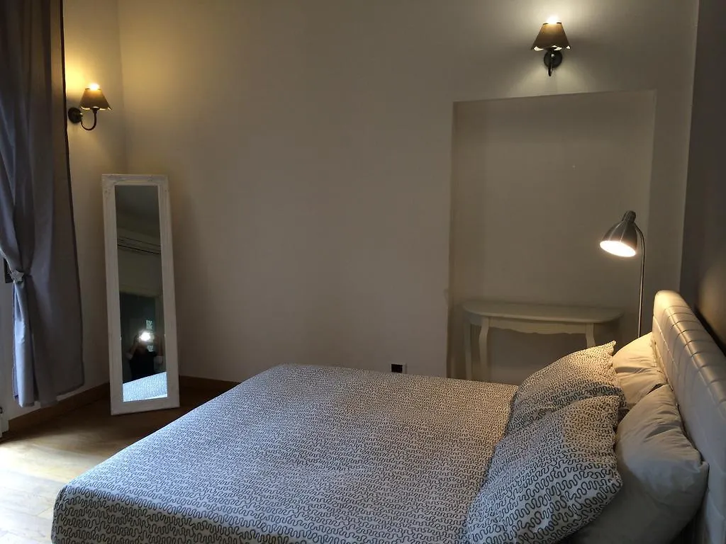 Da Carlo E Alice Apartment Bologna Italy