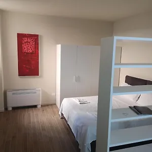 Suiten Apartments Bologna